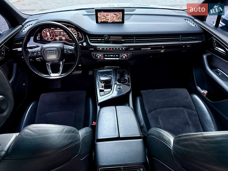 Позашляховик / Кросовер Audi Q7 2015 в Дніпрі