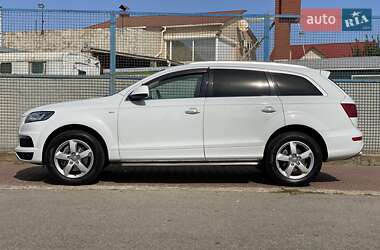 Позашляховик / Кросовер Audi Q7 2014 в 