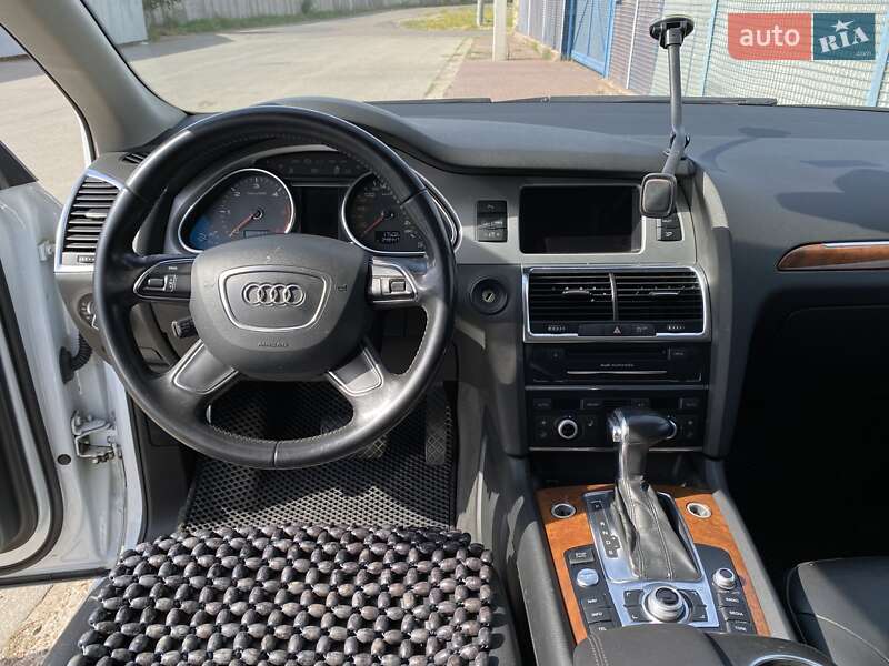 Внедорожник / Кроссовер Audi Q7 2014 в Одессе