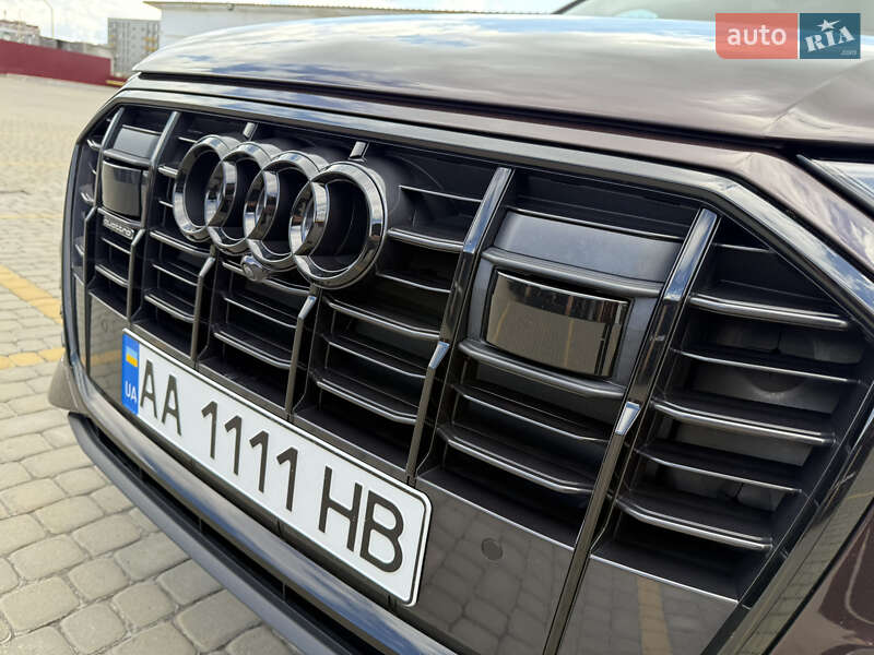 Позашляховик / Кросовер Audi Q7 2022 в Львові