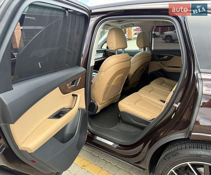 Позашляховик / Кросовер Audi Q7 2022 в Львові