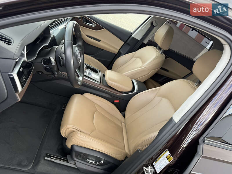 Позашляховик / Кросовер Audi Q7 2022 в Львові
