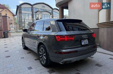 Позашляховик / Кросовер Audi Q7 2016 в 