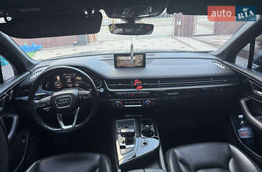 Позашляховик / Кросовер Audi Q7 2016 в 