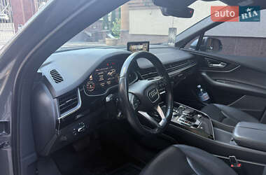 Позашляховик / Кросовер Audi Q7 2016 в 