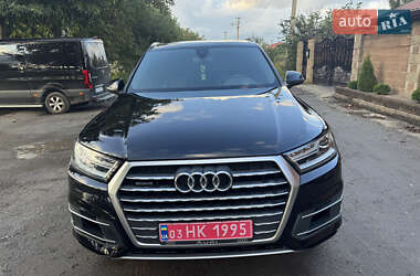 Внедорожник / Кроссовер Audi Q7 2019 в 