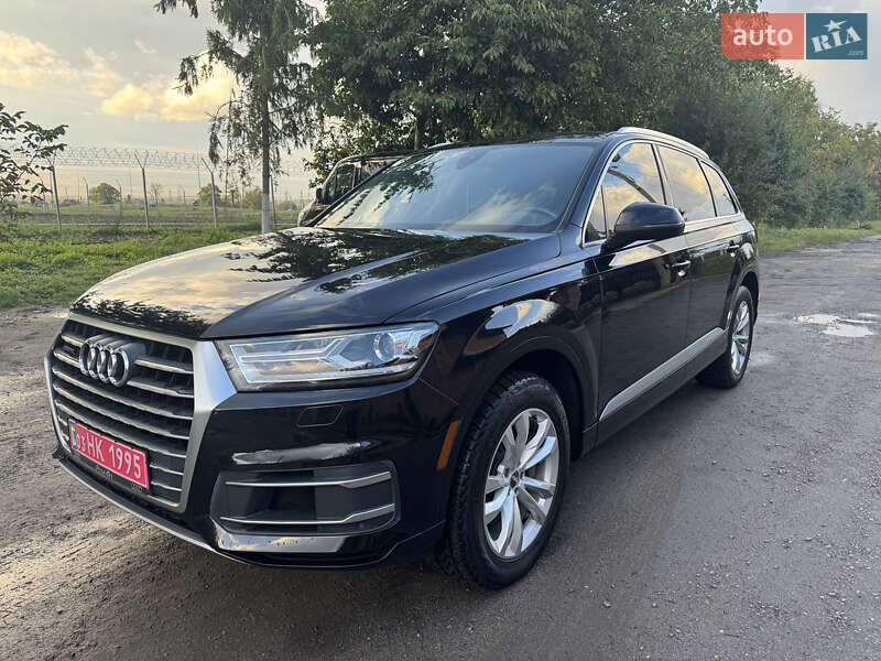Позашляховик / Кросовер Audi Q7 2019 в Дубні