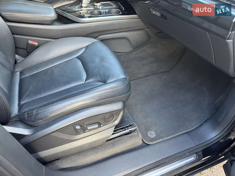 Позашляховик / Кросовер Audi Q7 2019 в Дубні