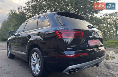 Внедорожник / Кроссовер Audi Q7 2019 в 