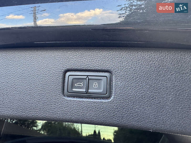 Позашляховик / Кросовер Audi Q7 2019 в Дубні