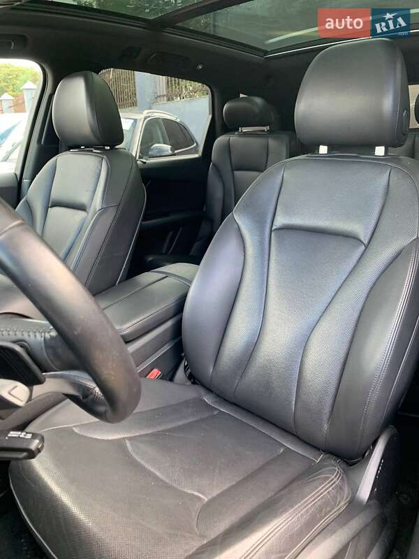 Позашляховик / Кросовер Audi Q7 2017 в Стрию