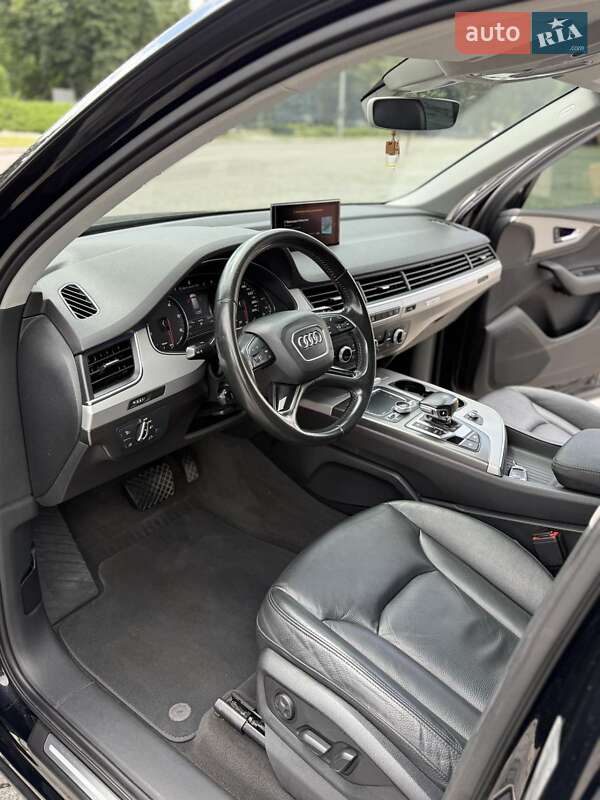Позашляховик / Кросовер Audi Q7 2015 в Кременчуці