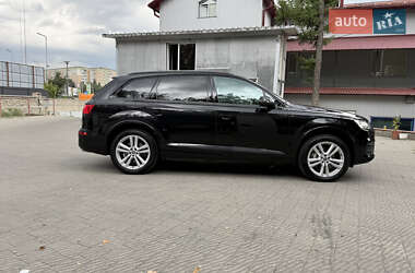 Внедорожник / Кроссовер Audi Q7 2016 в 