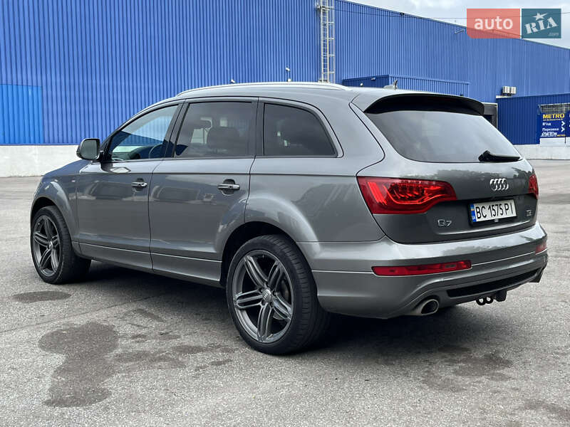 Позашляховик / Кросовер Audi Q7 2014 в Львові