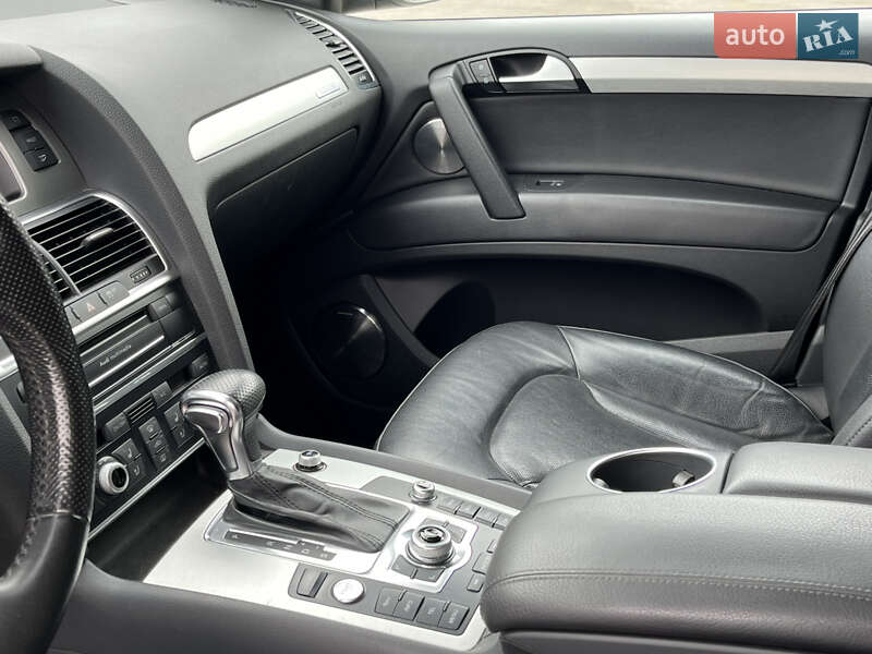 Позашляховик / Кросовер Audi Q7 2014 в Львові