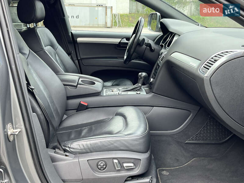 Позашляховик / Кросовер Audi Q7 2014 в Львові