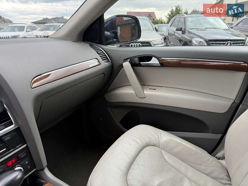 Внедорожник / Кроссовер Audi Q7 2013 в Стрые