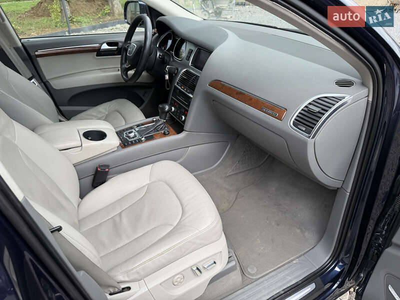 Внедорожник / Кроссовер Audi Q7 2013 в Стрые