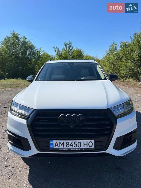 Внедорожник / Кроссовер Audi Q7 2016 в Днепре