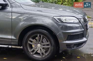 Внедорожник / Кроссовер Audi Q7 2015 в 