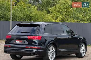 Внедорожник / Кроссовер Audi Q7 2016 в 