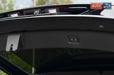 Внедорожник / Кроссовер Audi Q7 2016 в 