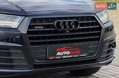 Внедорожник / Кроссовер Audi Q7 2016 в 