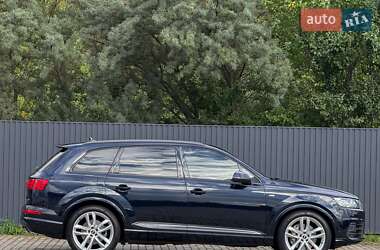 Внедорожник / Кроссовер Audi Q7 2016 в 