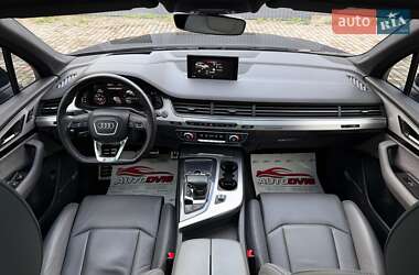 Внедорожник / Кроссовер Audi Q7 2016 в 