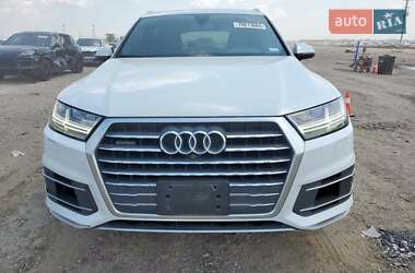 Внедорожник / Кроссовер Audi Q7 2018 в 