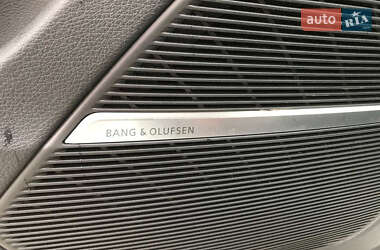 Внедорожник / Кроссовер Audi Q7 2022 в 