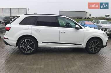 Внедорожник / Кроссовер Audi Q7 2022 в 