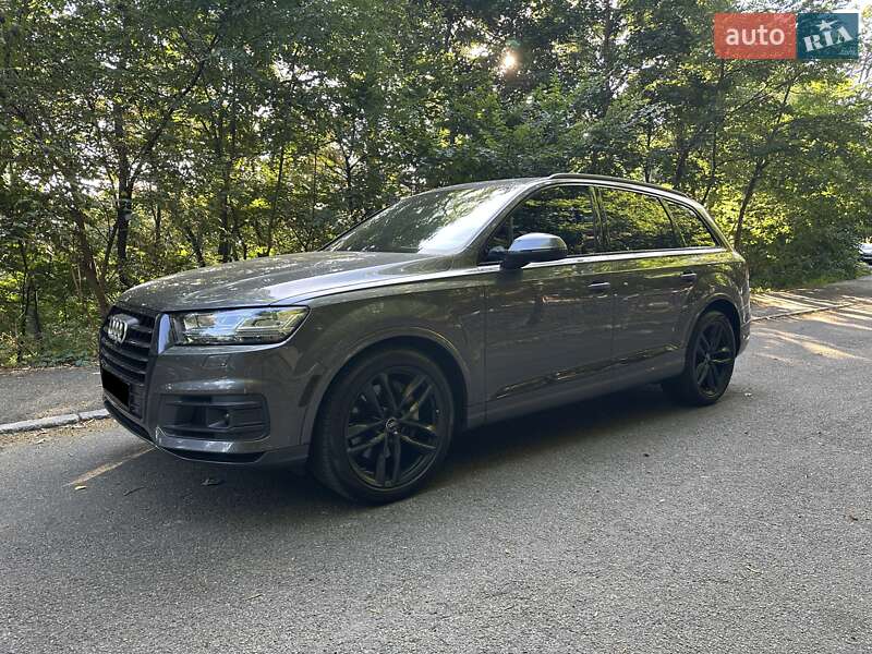 Позашляховик / Кросовер Audi Q7 2018 в Києві