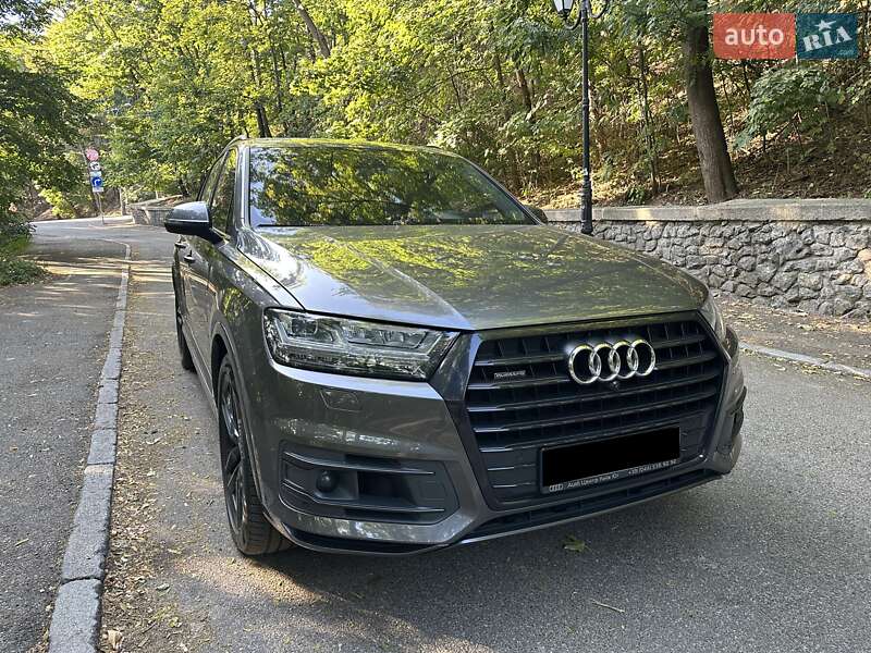 Позашляховик / Кросовер Audi Q7 2018 в Києві