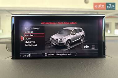 Внедорожник / Кроссовер Audi Q7 2018 в 