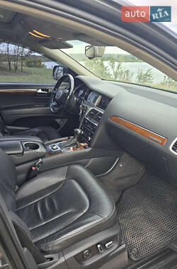Внедорожник / Кроссовер Audi Q7 2012 в 