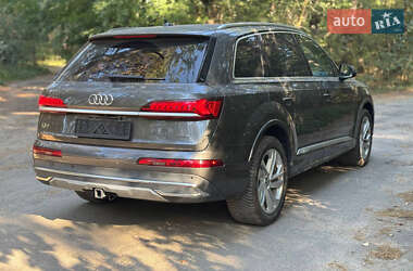 Внедорожник / Кроссовер Audi Q7 2020 в 