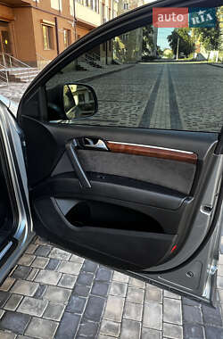 Внедорожник / Кроссовер Audi Q7 2008 в 