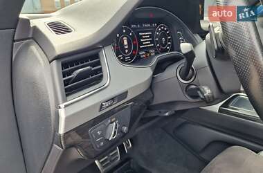 Внедорожник / Кроссовер Audi Q7 2017 в 
