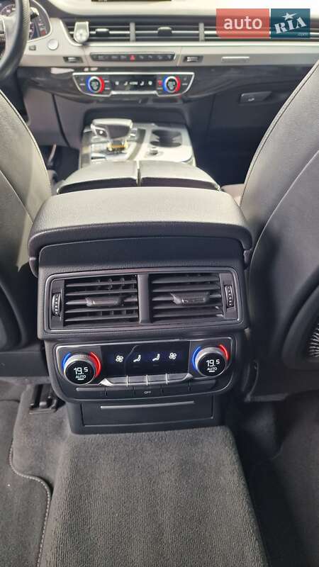 Позашляховик / Кросовер Audi Q7 2017 в Дніпрі фото 20 Позашляховик / Кросовер Audi Q7 2017 в Дніпрі
