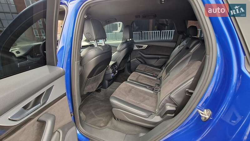 Позашляховик / Кросовер Audi Q7 2017 в Дніпрі фото 23 Позашляховик / Кросовер Audi Q7 2017 в Дніпрі