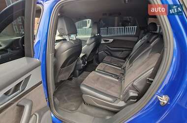 Внедорожник / Кроссовер Audi Q7 2017 в 