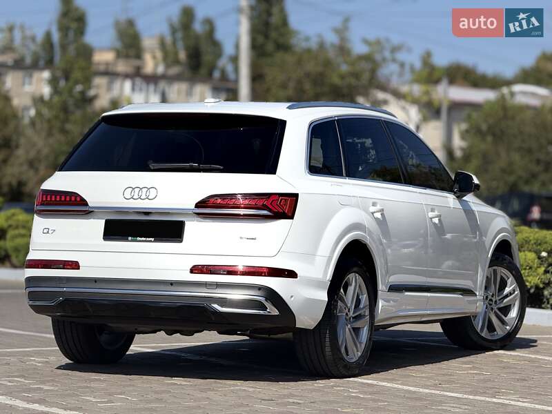 Позашляховик / Кросовер Audi Q7 2022 в Одесі