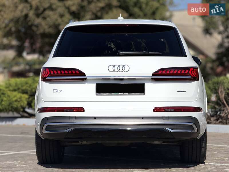 Позашляховик / Кросовер Audi Q7 2022 в Одесі