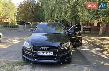 Позашляховик / Кросовер Audi Q7 2008 в 