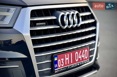 Позашляховик / Кросовер Audi Q7 2018 в 