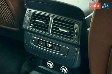 Позашляховик / Кросовер Audi Q7 2018 в 