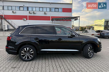 Внедорожник / Кроссовер Audi Q7 2016 в 