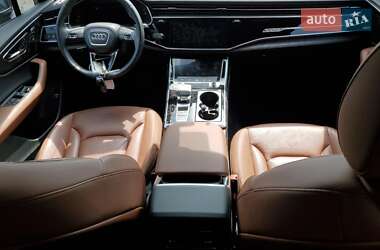 Позашляховик / Кросовер Audi Q7 2021 в 