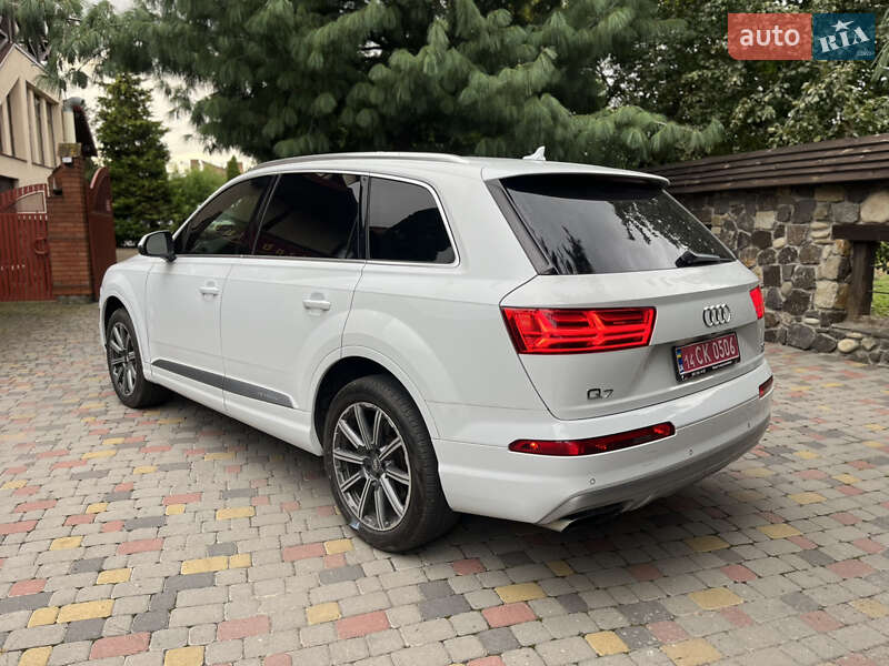 Внедорожник / Кроссовер Audi Q7 2016 в Хмельницком